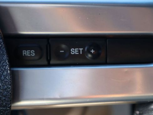 Used 2006 Ford Mustang Convertible image 20