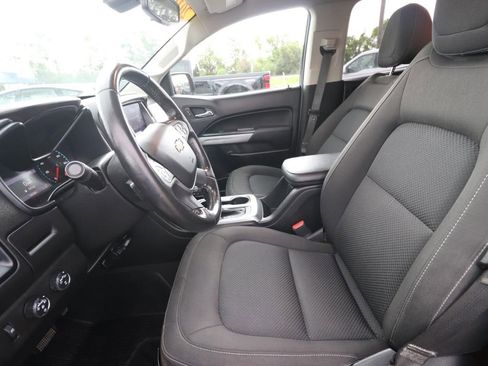 Used 2019 Chevrolet Colorado LT w/ LT Convenience Package image 2