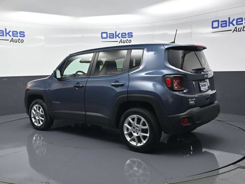 Used 2023 Jeep Renegade Latitude AWD/4WD image 5