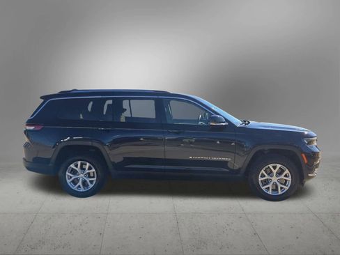 Used 2023 Jeep Grand Cherokee L Limited image 7