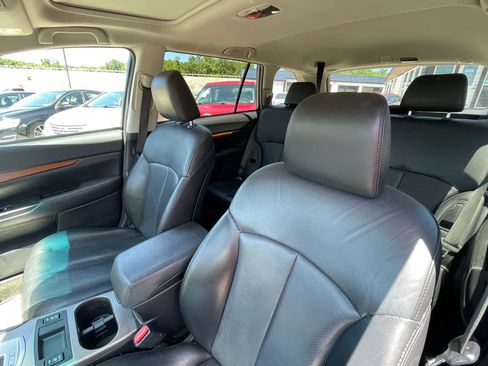 Used 2013 Subaru Outback 2.5i Limited AWD/4WD image 23