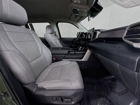 Used 2022 Toyota Tundra SR5 w/ SR5 Premium Package image 43