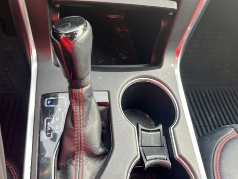 Used 2015 Toyota Camry SE FWD image 12