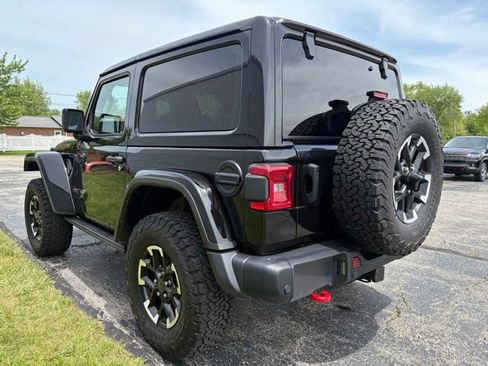 Used 2024 Jeep Wrangler Rubicon AWD/4WD image 2