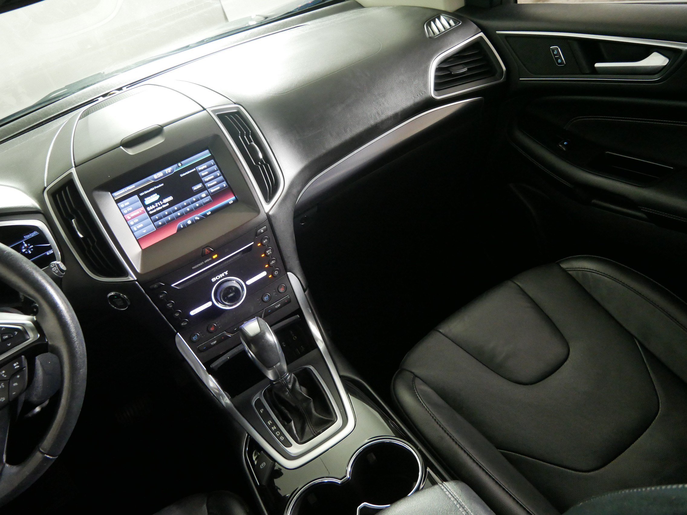 Used 2015 Ford Edge Titanium w/ Equipment Group 301A FWD image 11