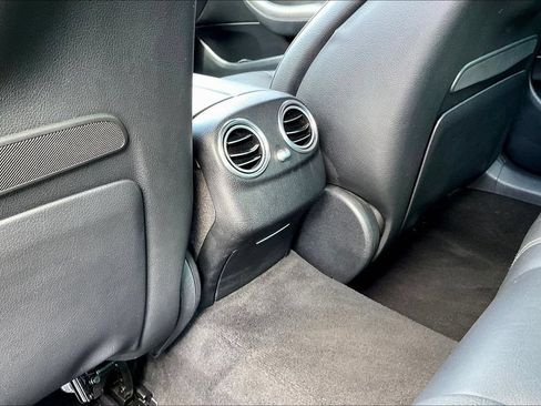 Used 2017 Mercedes-Benz E 300 image 10