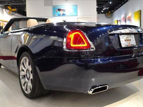Used 2016 Rolls-Royce Dawn RWD image 5