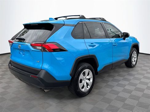 Used 2019 Toyota RAV4 LE image 6