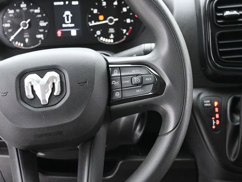 Used 2024 RAM ProMaster 2500 w/ Convenience Group image 31