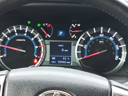 Used 2016 Toyota 4Runner SR5 image 27