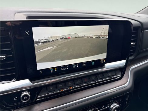 Used 2022 GMC Sierra 1500 SLT w/ SLT Convenience Package image 24