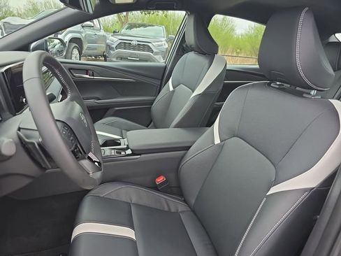 Used 2026 Toyota Camry SE w/ Convenience Package FWD image 15