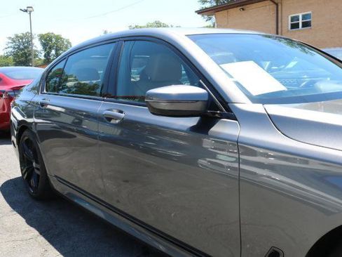 Used 2016 BMW 740i RWD image 3