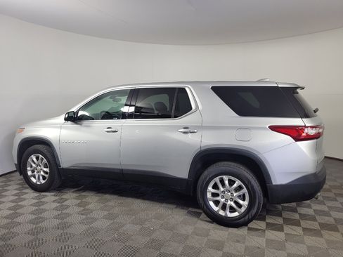Used 2020 Chevrolet Traverse LS FWD image 3