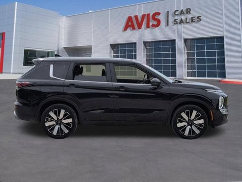 Used 2025 Mitsubishi Outlander SE FWD image 5