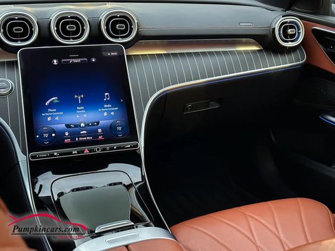 Used 2022 Mercedes-Benz C 300 C 300 4MATIC Sedan 4D w/ Exclusive Trim Package image 11