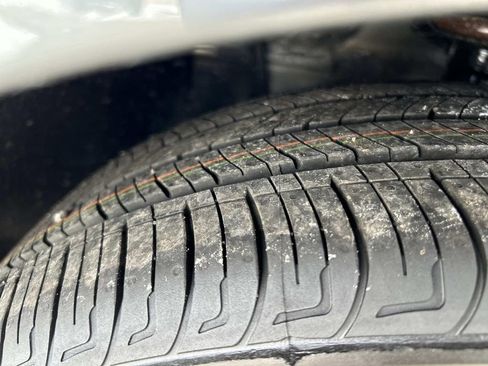 Used 2025 Nissan Versa SV w/ Trunk Package image 10