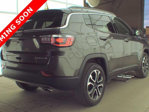 Used 2022 Jeep Compass Limited AWD/4WD image 4
