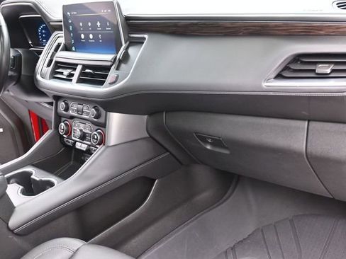 Used 2022 Chevrolet Suburban LT w/ LT Signature Plus Package image 31