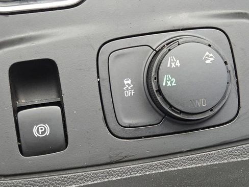 Used 2019 Chevrolet Traverse RS image 9