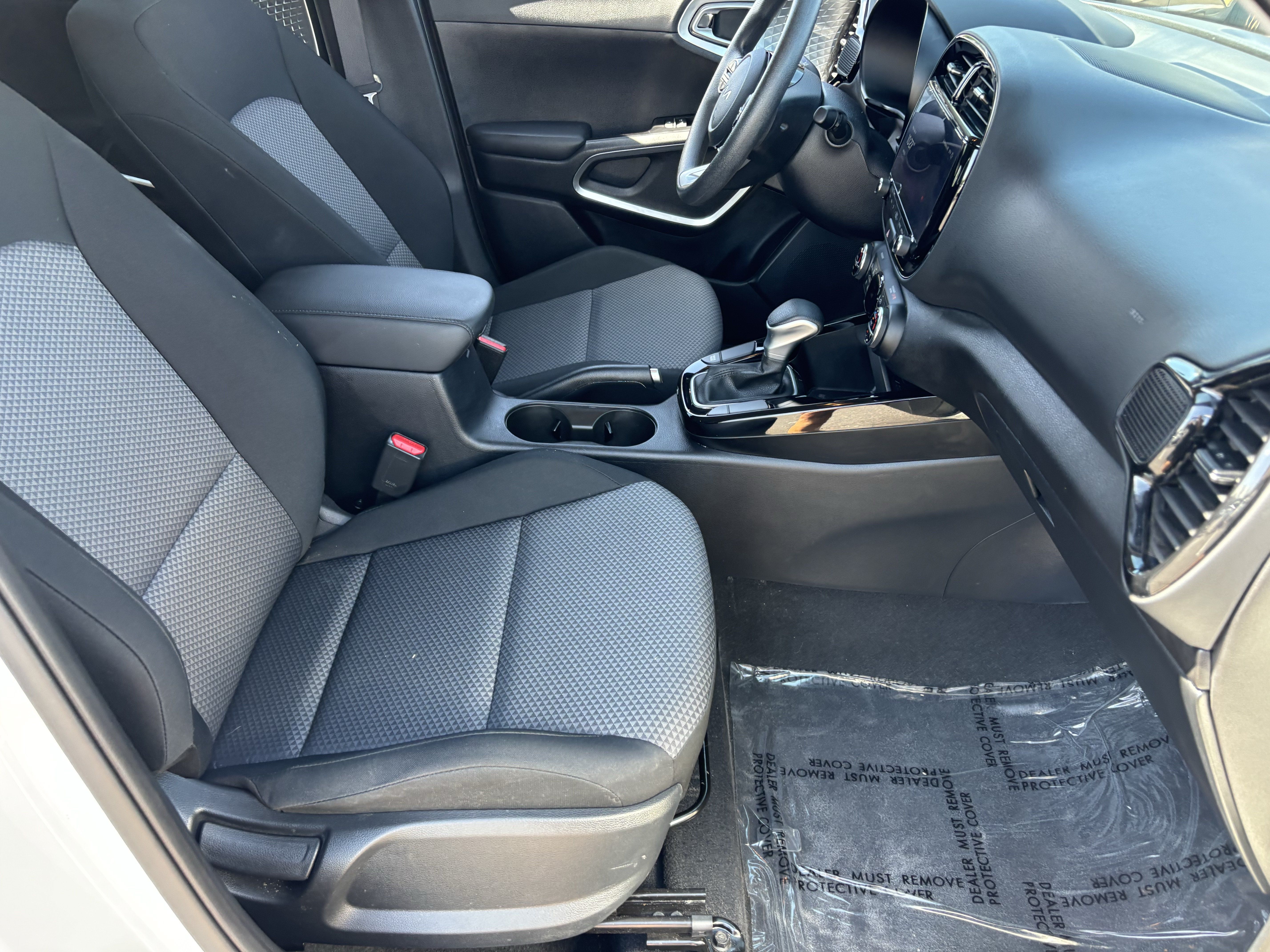 Certified 2025 Kia Soul S FWD image 9