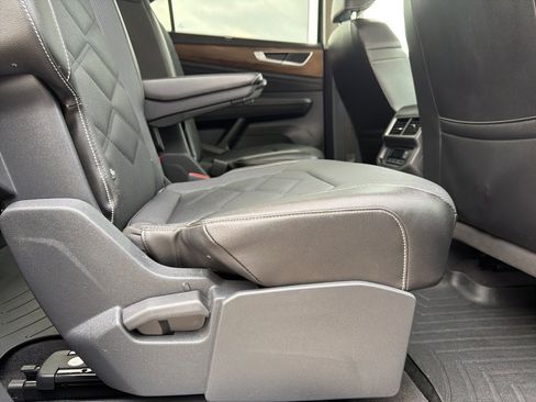 Used 2024 Volkswagen Atlas SE image 20