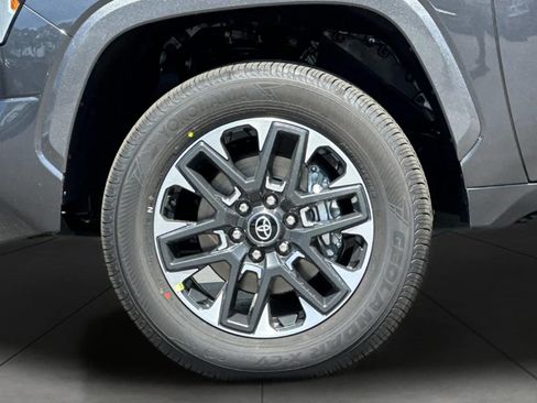 New 2025 Toyota Tundra Limited image 12