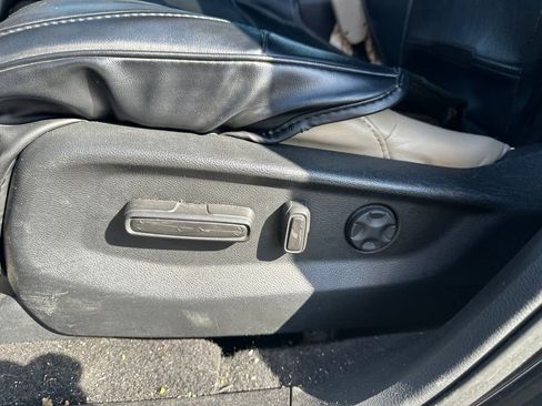 Used 2017 Honda CR-V Touring image 16