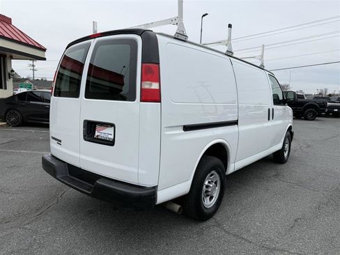 Used 2013 Chevrolet Express 2500 image 5