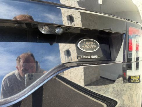 Used 2017 Land Rover Discovery HSE Luxury image 5