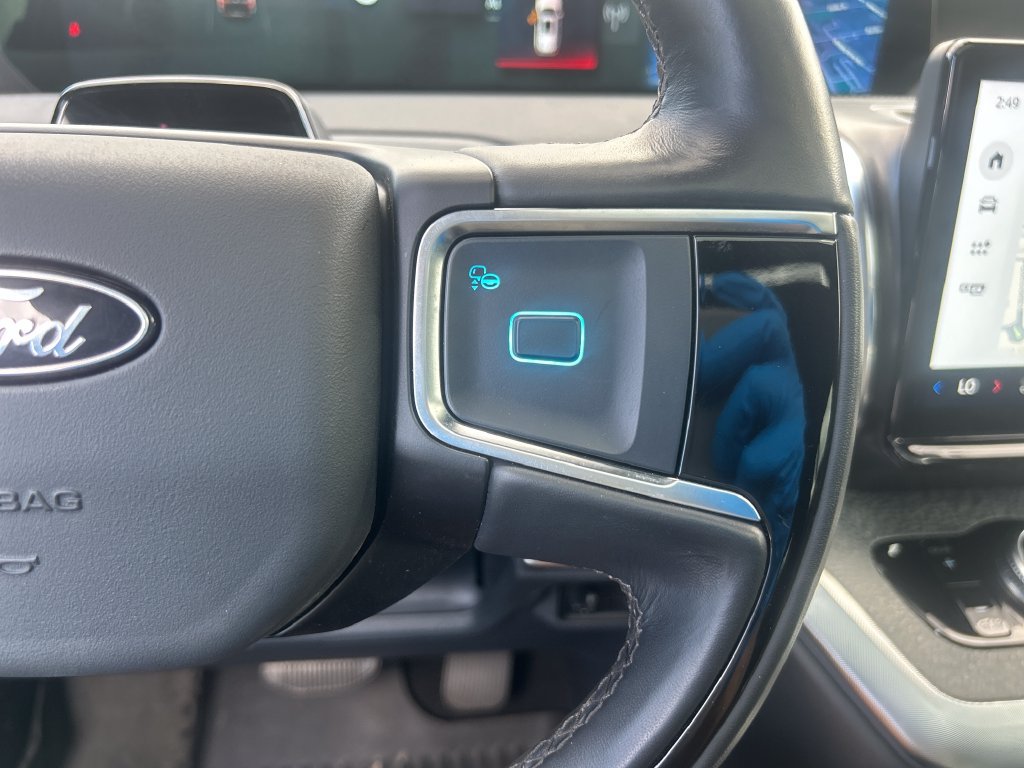 Used 2025 Ford Expedition Tremor AWD/4WD image 26