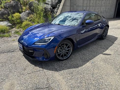 Used 2023 Subaru BRZ Limited RWD image 2
