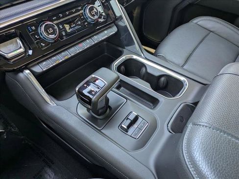 Used 2023 GMC Sierra 1500 Denali w/ Denali Reserve Package AWD/4WD image 12