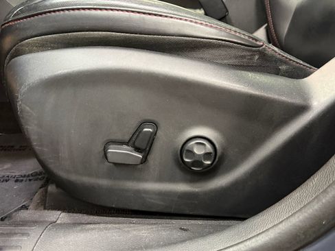 Used 2016 Jeep Cherokee Trailhawk w/ Comfort/Convenience Group AWD/4WD image 22