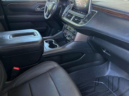 Used 2024 Chevrolet Tahoe High Country AWD/4WD image 18