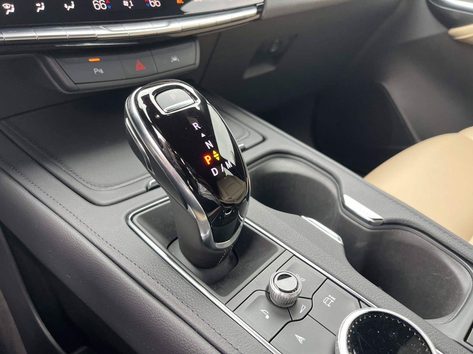 Used 2024 Cadillac XT4 Luxury w/ Trailering Package FWD image 26