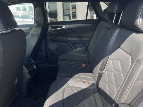 New 2026 Volkswagen Atlas Cross Sport SE FWD image 20
