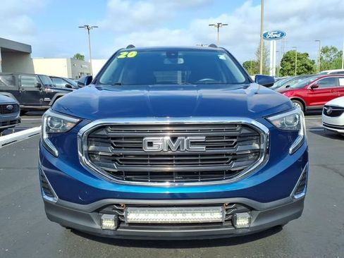 Used 2020 GMC Terrain SLE w/ Driver Convenience Package FWD image 2