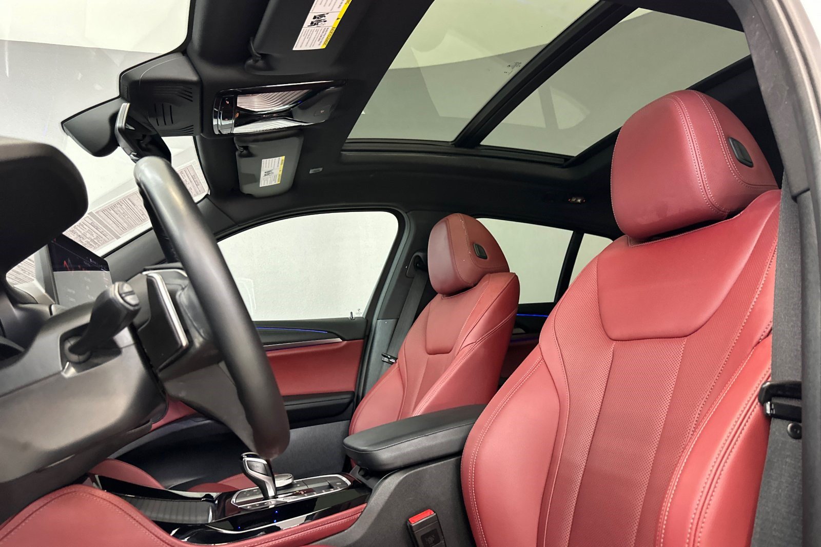 Used 2023 BMW X4 xDrive30i w/ Parking Assistance Package AWD/4WD image 23