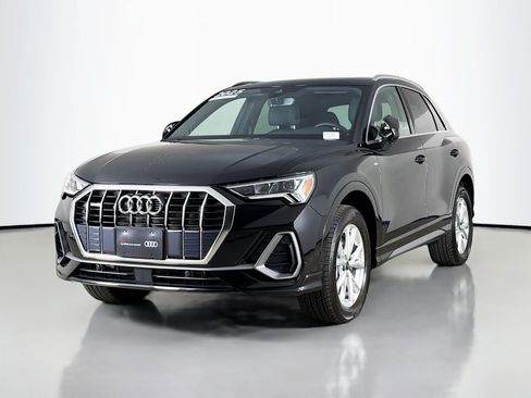 Certified 2025 Audi Q3 2.0T Premium w/ Convenience Package AWD/4WD image 3