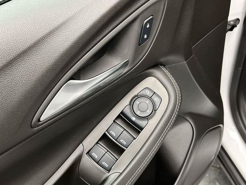 Certified 2024 Buick Encore GX Preferred AWD/4WD image 7