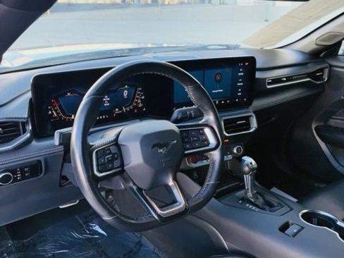 Used 2024 Ford Mustang Premium image 10