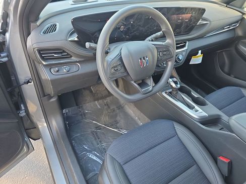Used 2026 Buick Envista Preferred FWD image 10