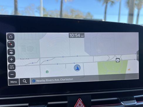 Used 2024 Hyundai Elantra SEL image 24