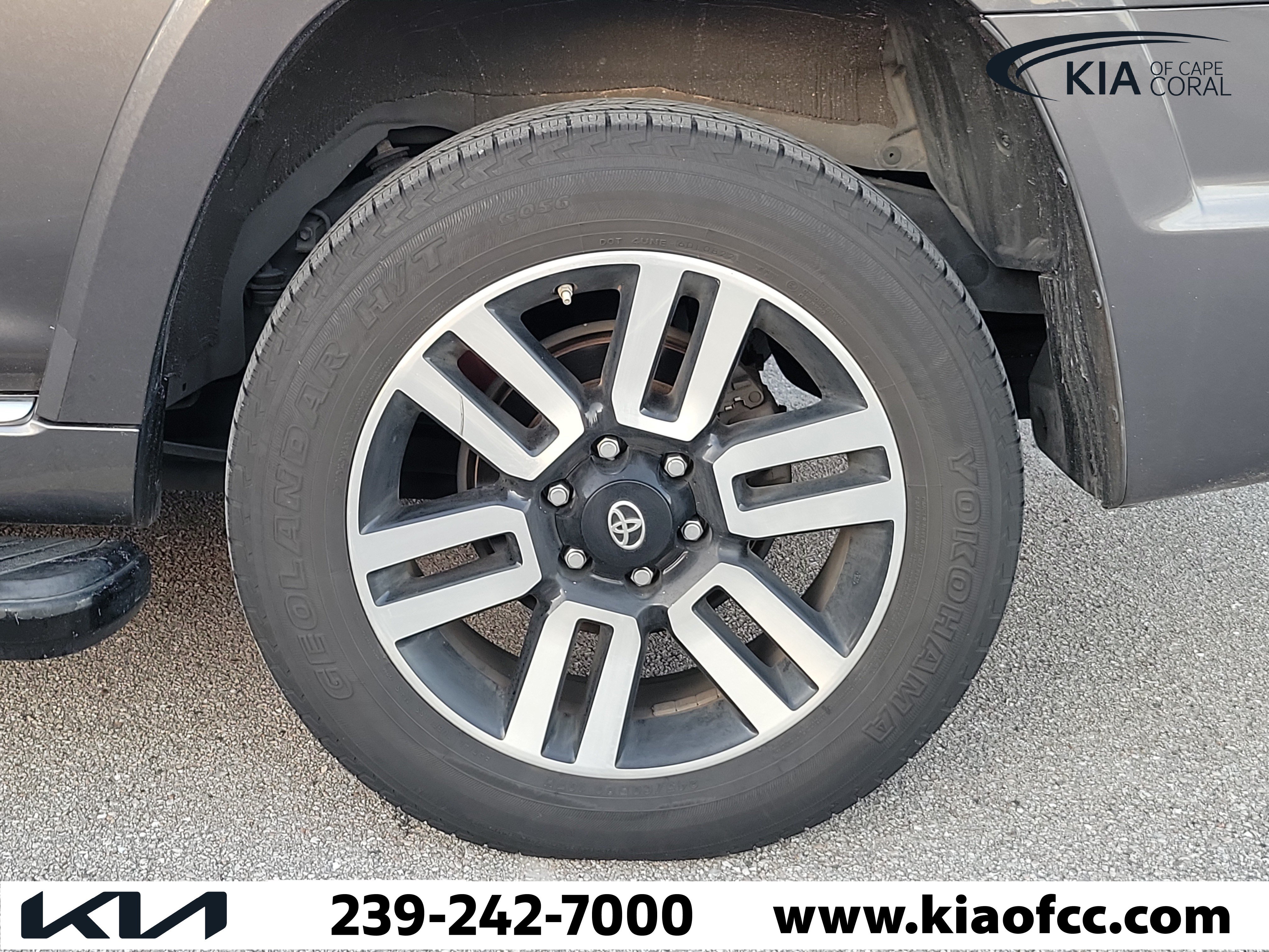 Used 2020 Toyota 4Runner Limited AWD/4WD image 7