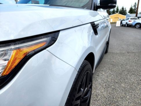 Used 2016 Land Rover Range Rover Sport Supercharged image 37