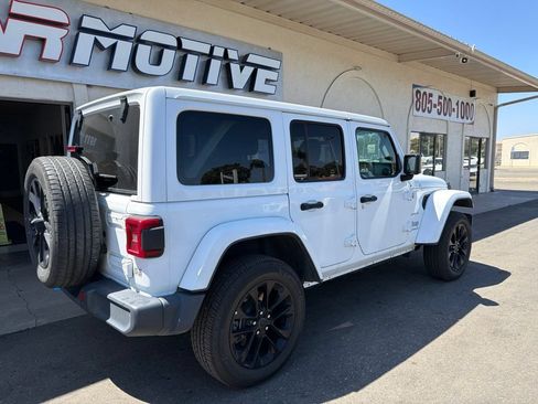 Used 2024 Jeep Wrangler Unlimited Sahara AWD/4WD image 2