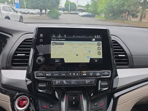 Used 2023 Honda Odyssey Touring image 16