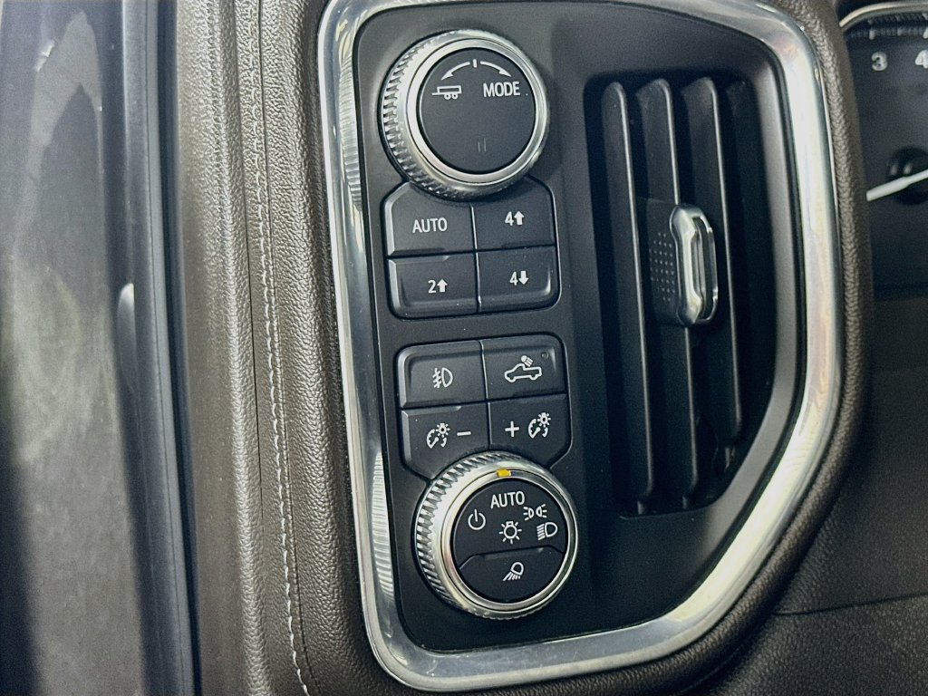 Used 2021 GMC Sierra 1500 SLT AWD/4WD image 24