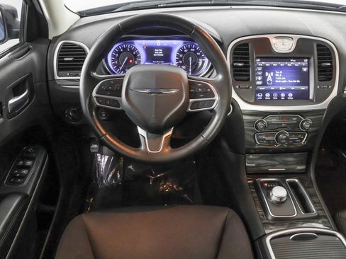 Used 2022 Chrysler 300 Touring w/ Sport Appearance Package RWD image 36